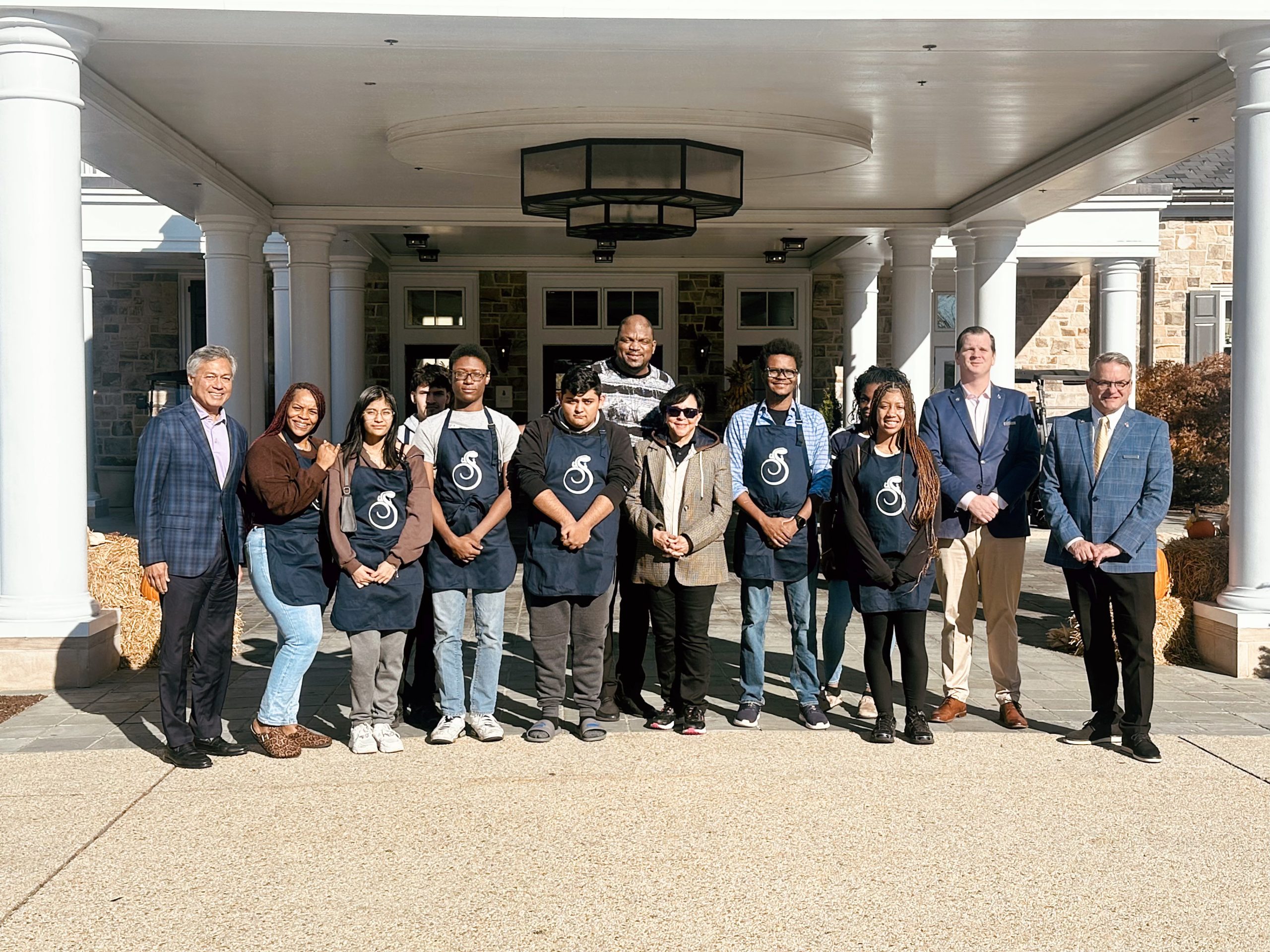 Proviso East culinary students‘Think Big’ with the help of alum 